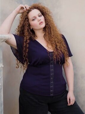 Torrid Nightfall Flutter Sleeve Corset Top Size 00 Blackberry Cordial Purple NWT